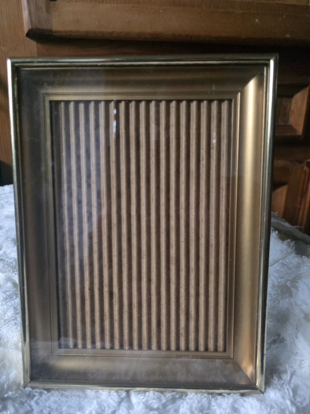 Vintage MCM Shadowbox Picture Frame Picture Area 4.5x6.6"